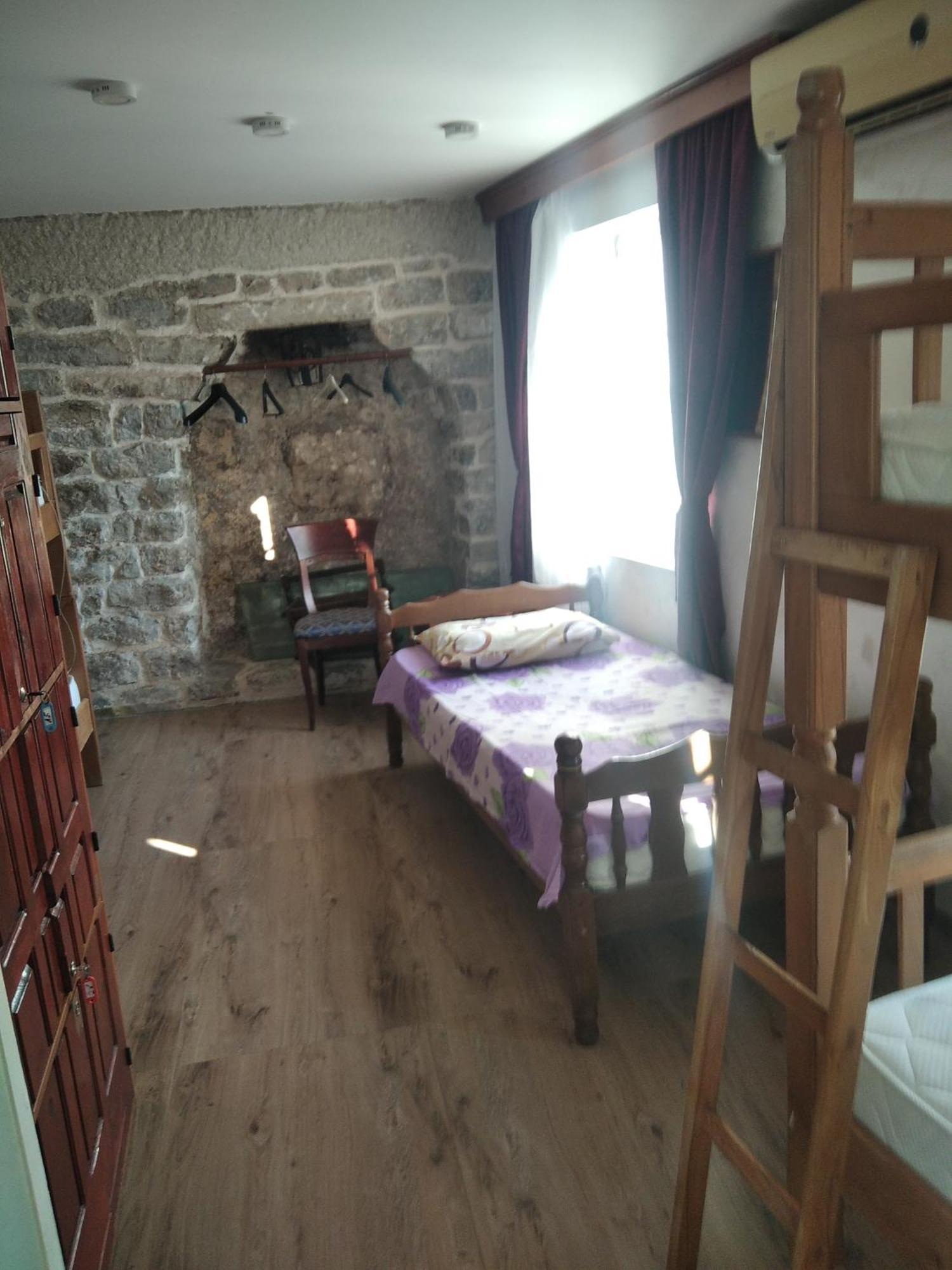 Michel Hostel
